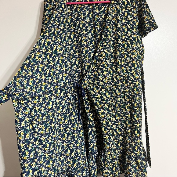 Floral Wrap Dress - Picture 8 of 8